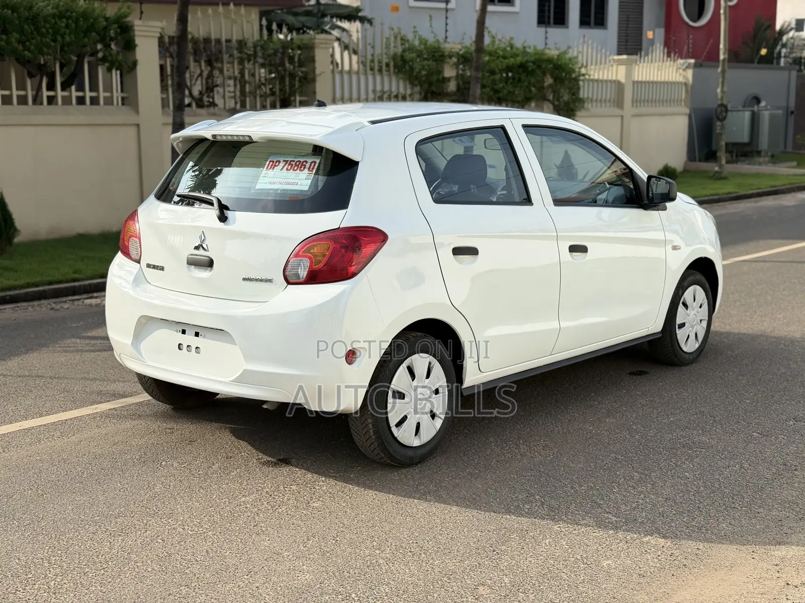 Mitsubishi Mirage DE 4dr Hatchback (1.2L 3cyl CVT) 2015 White