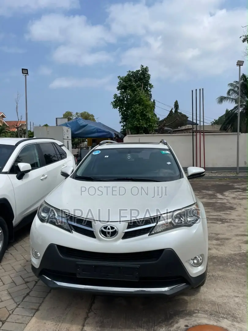 Toyota RAV4 LE 4dr SUV AWD (2.5L 4cyl 6A) 2015 White