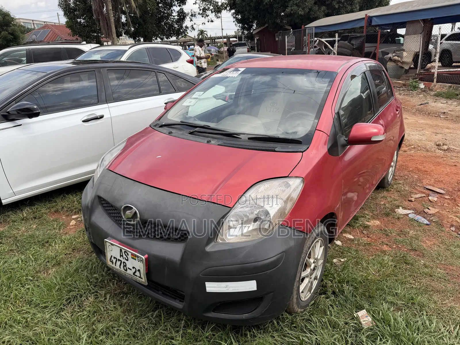 Toyota Vitz 2010 Red