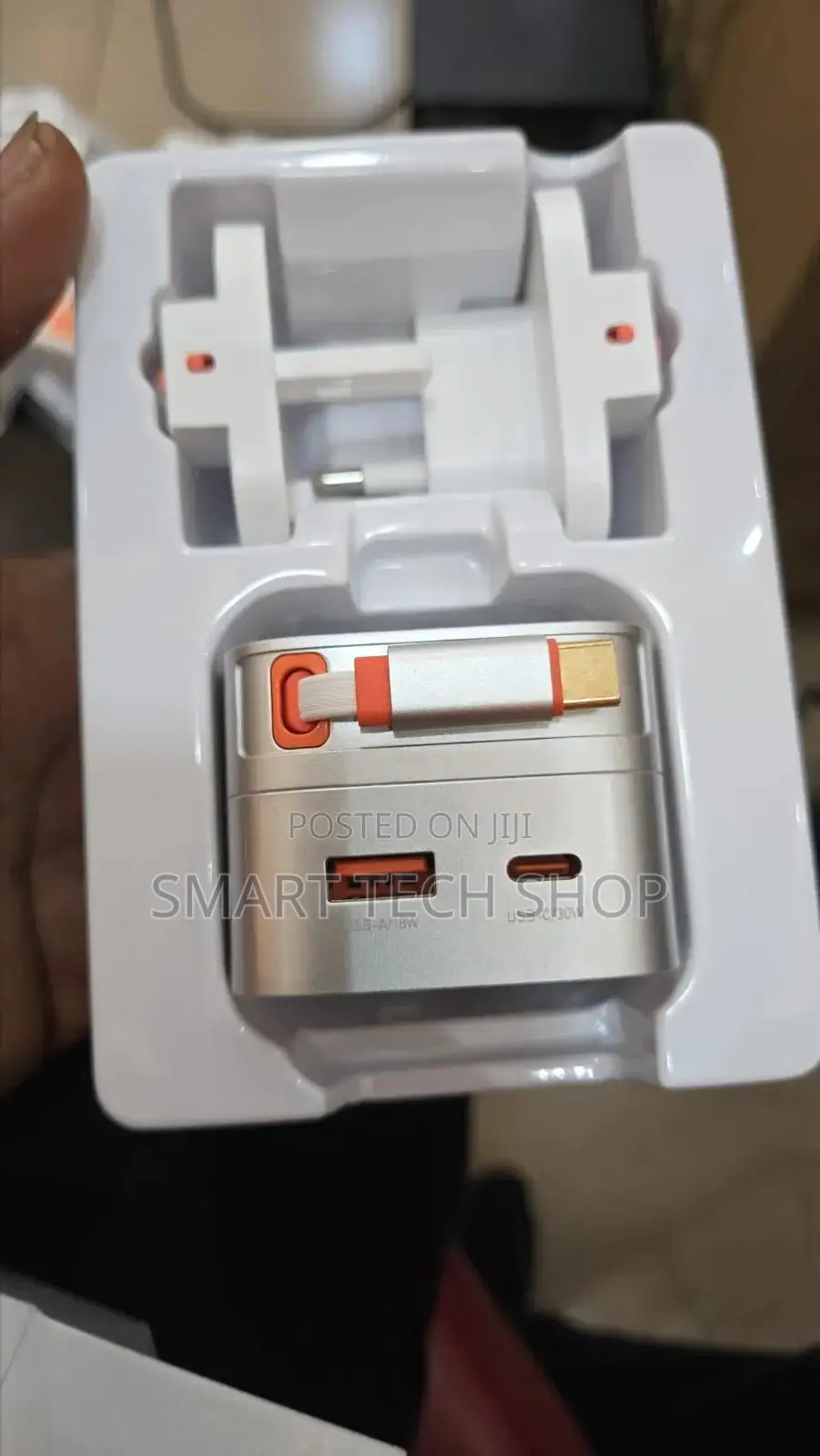 LDNIO Q10 65W GaN Super Fast Charger Built-in Retractable Type-C Cable