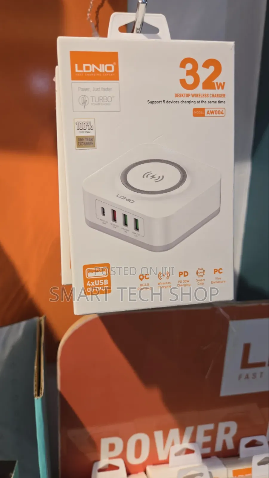 LDNIO AW004 Desktop Wireless Charger Station, Featuring a 32W