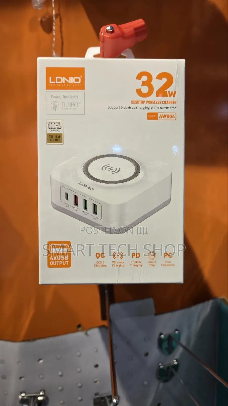 LDNIO AW004 Desktop Wireless Charger Station, Featuring a 32W