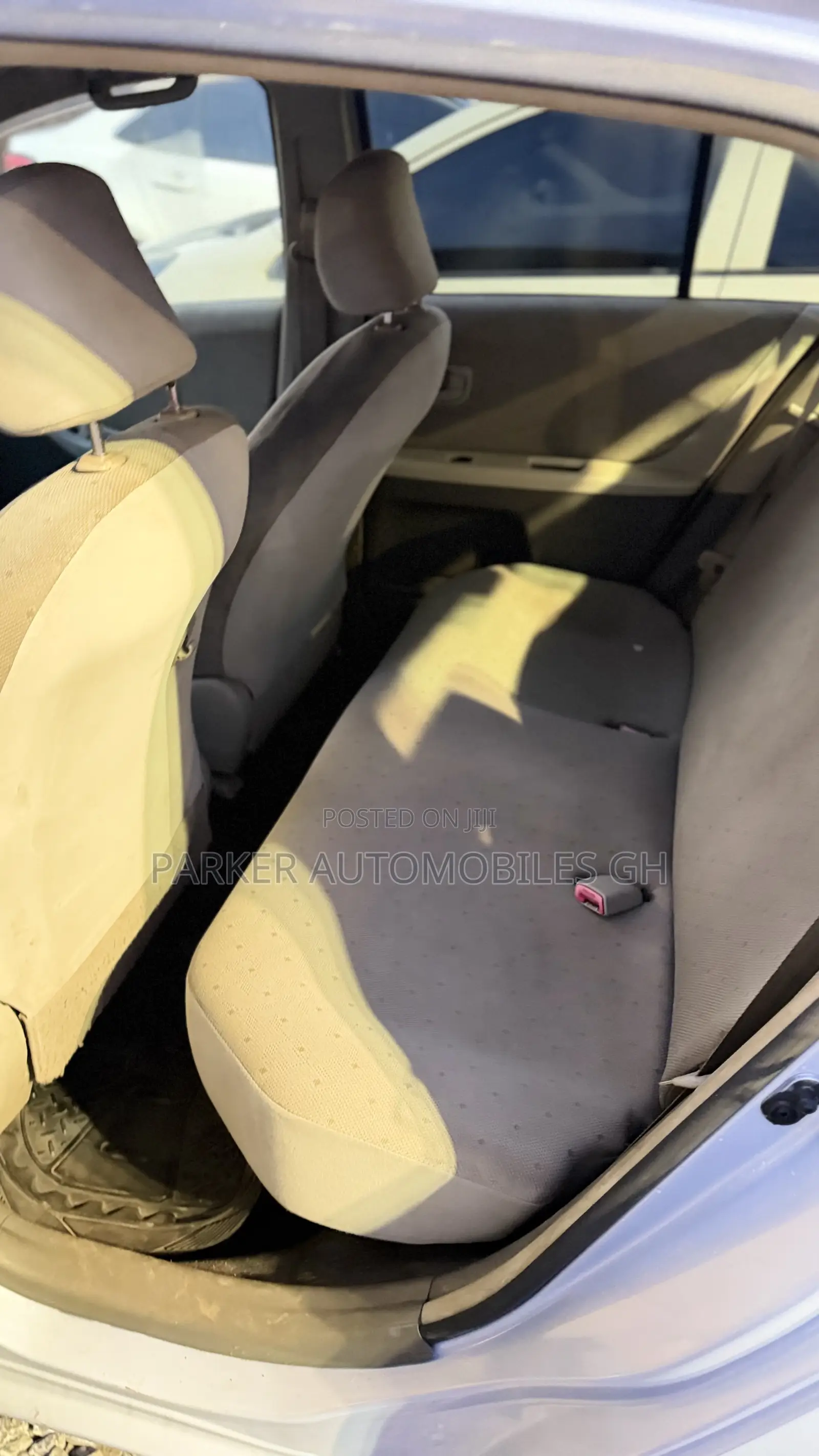 Toyota Vitz 1.0 FWD 3dr 2010 Silver
