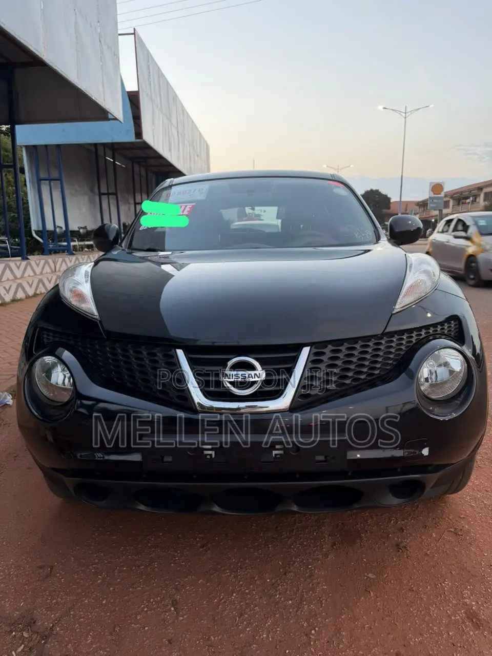 Nissan Juke SV 4dr Hatchback (1.6L 4cyl Turbo 6M) 2014 Black