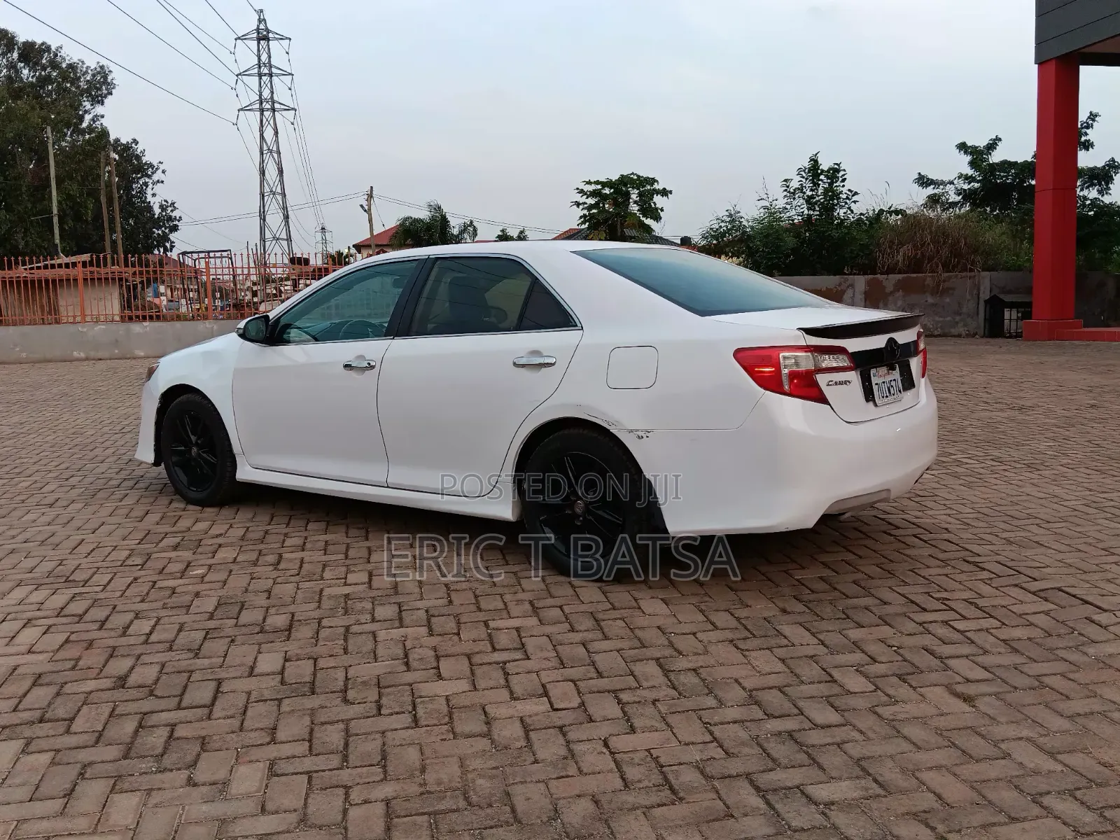 Toyota Camry L 4dr Sedan w/Prod. End 11/13 (2.5L 4cyl 6A) 2014 White