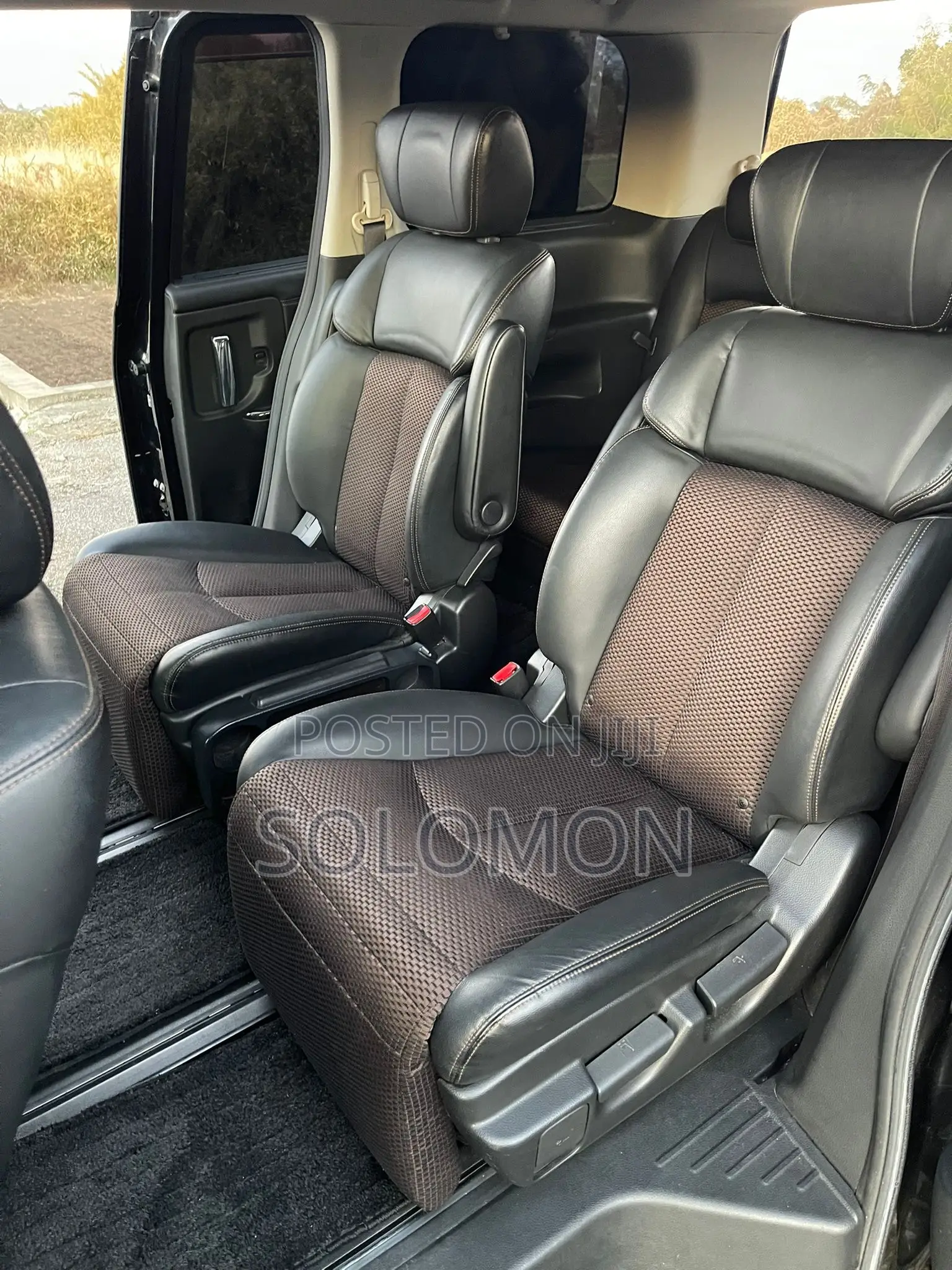 Nissan Elgrand SV Premium 2014 Black