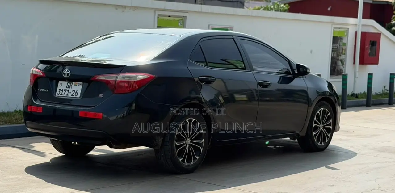 Toyota Corolla 2015 Black