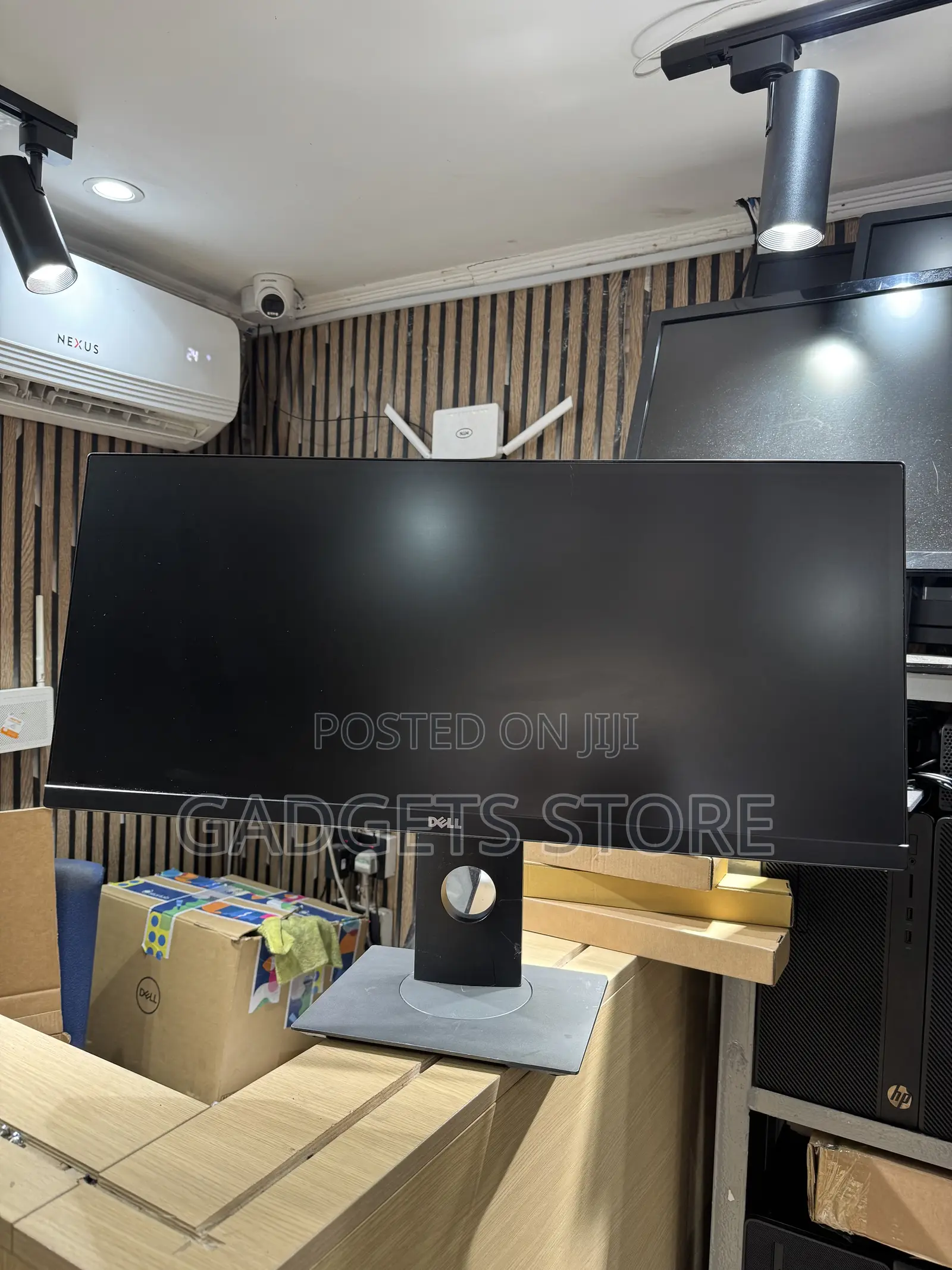29 Inches Edgeless Monitor