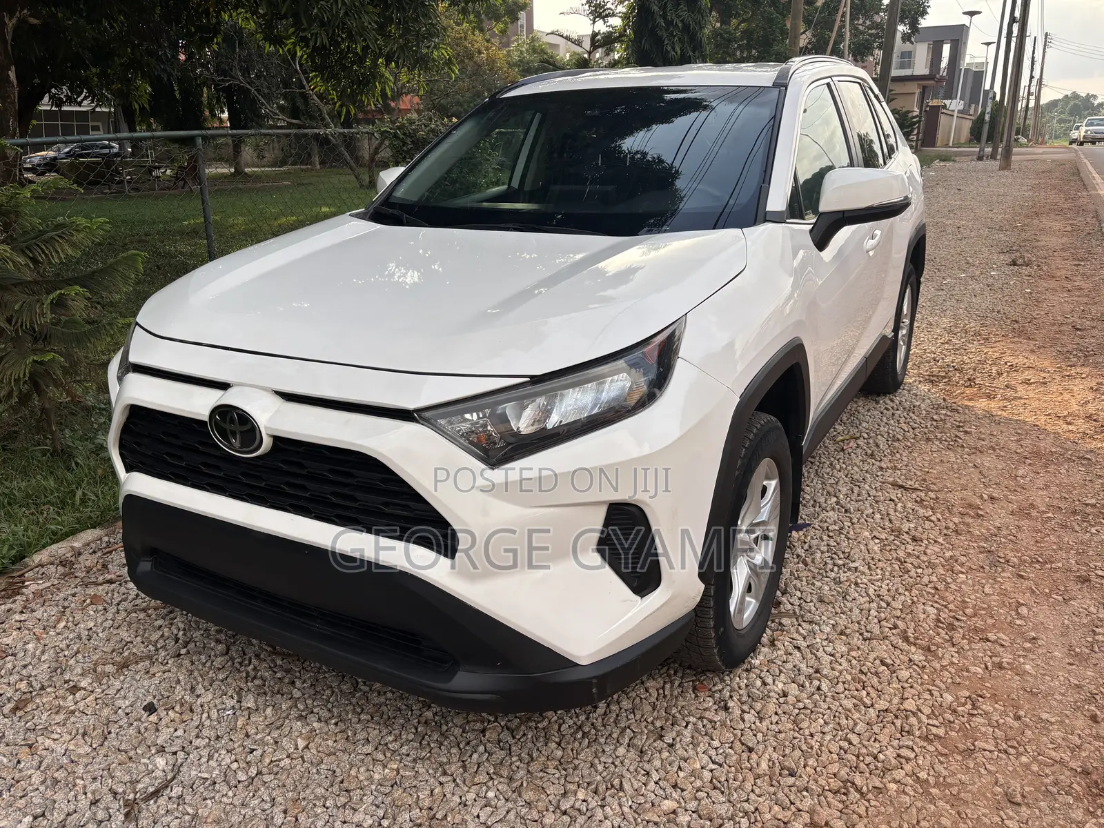 Toyota RAV4 LE AWD 2019 Gray