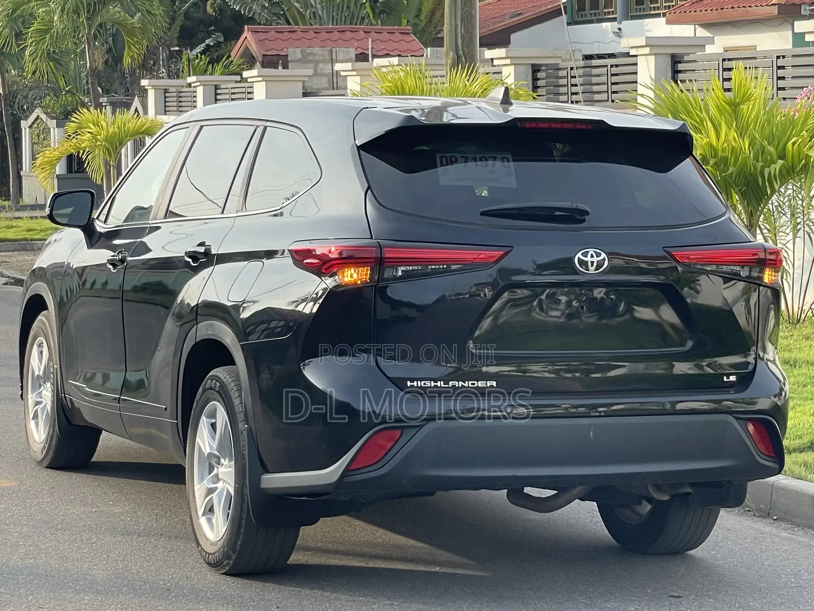 Toyota Highlander LE AWD 2023 Black