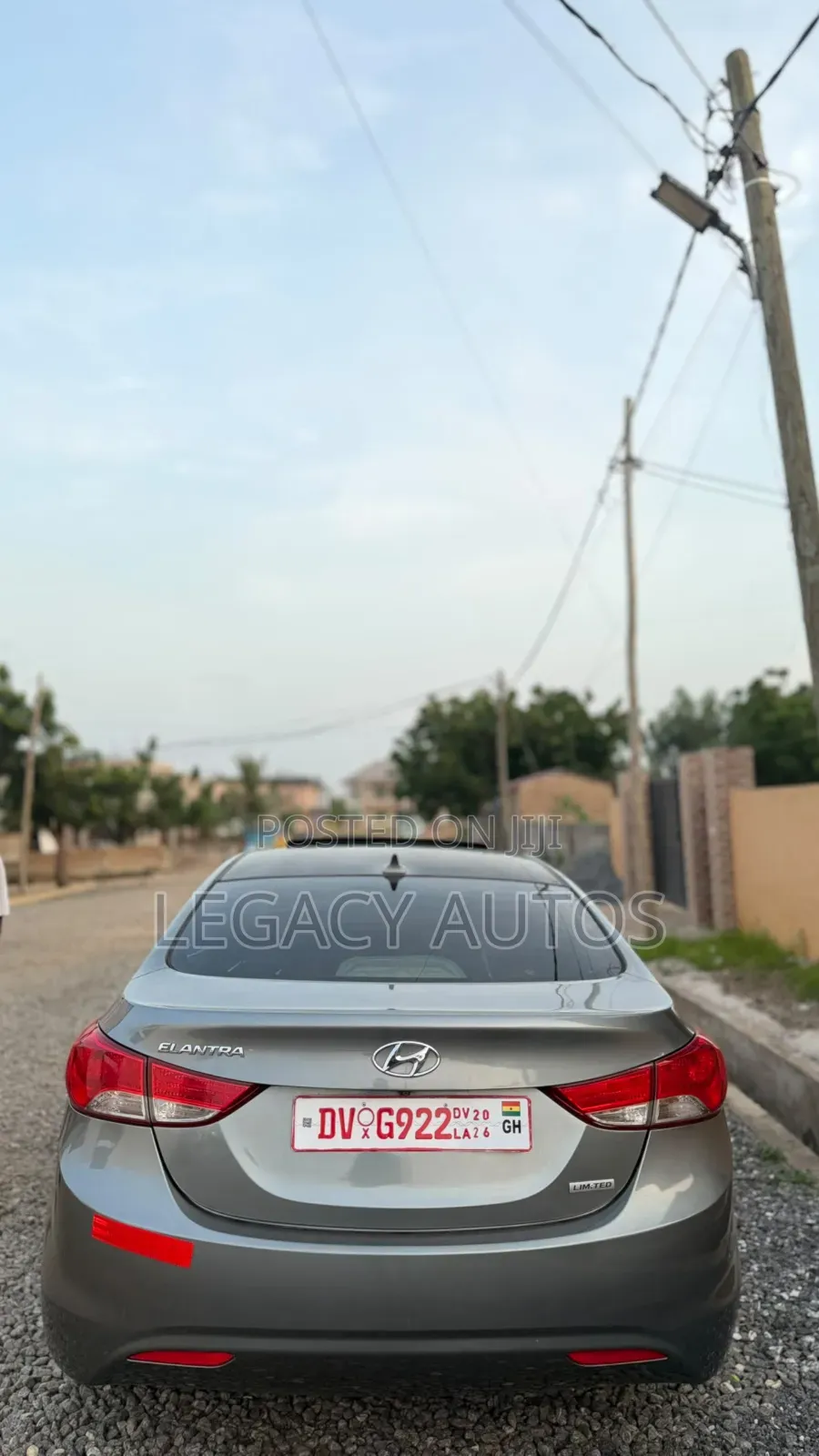 Hyundai Elantra Limited 4dr Sedan (1.8L 4cyl 6A) 2014 Silver