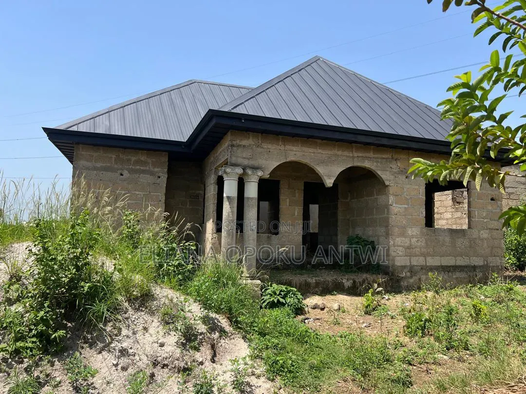 3bdrm House in Mamponten, Kumasi Metropolitan for sale