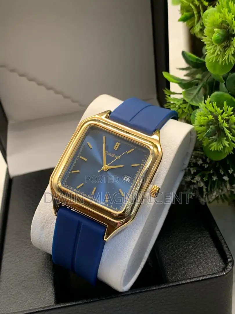 Casio Unisex Watch a Rectangular Case