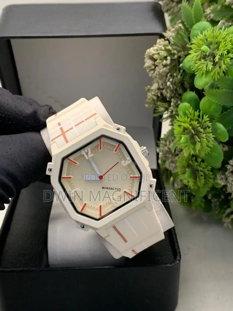 MOBANGTUO Wristwatch