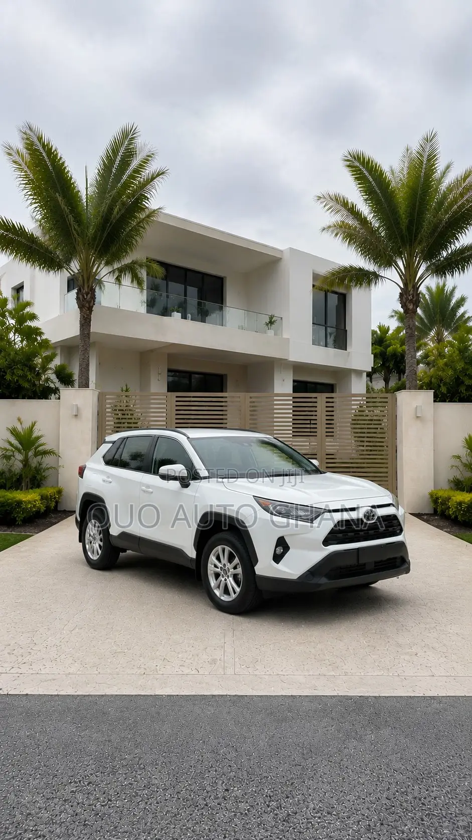 Toyota Corolla Cross Hybrid 2024 White