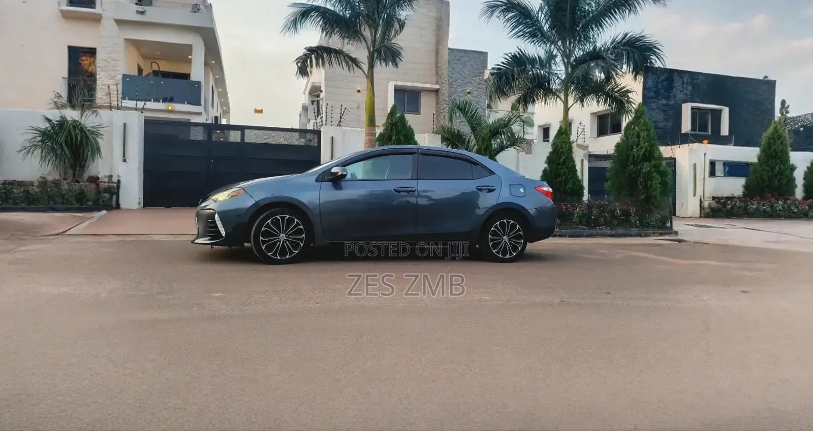 Toyota Corolla S 4dr Sedan (1.8L 4cyl CVT) 2016 Gray