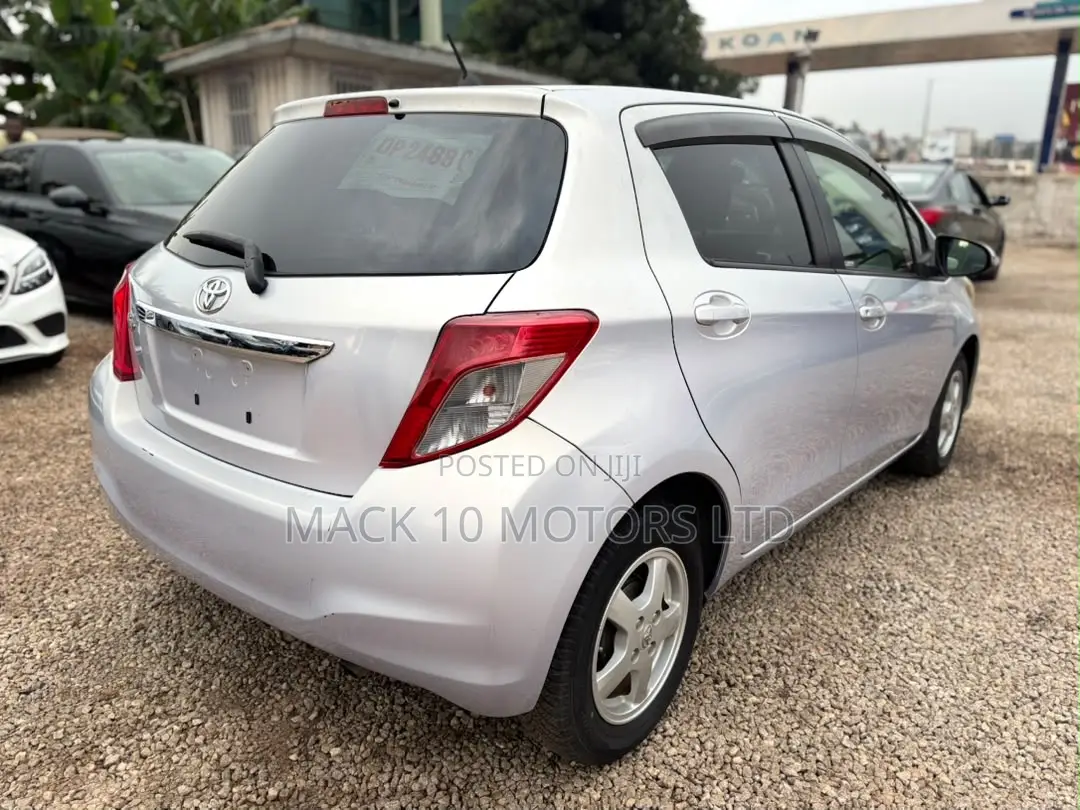 Toyota Vitz 1.5 FWD 3dr 2013