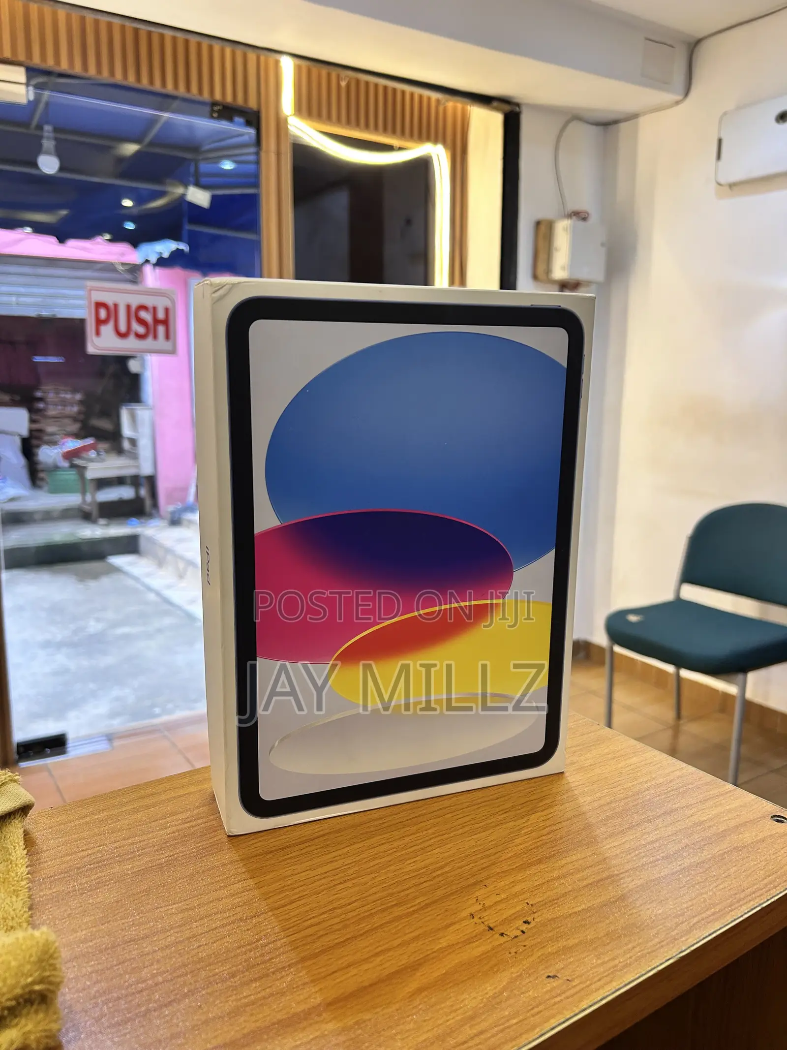 New Apple iPad (2025) 128 GB Blue