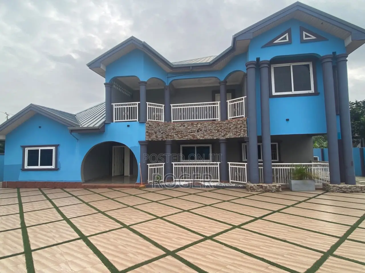 5bdrm House in Haatso for sale