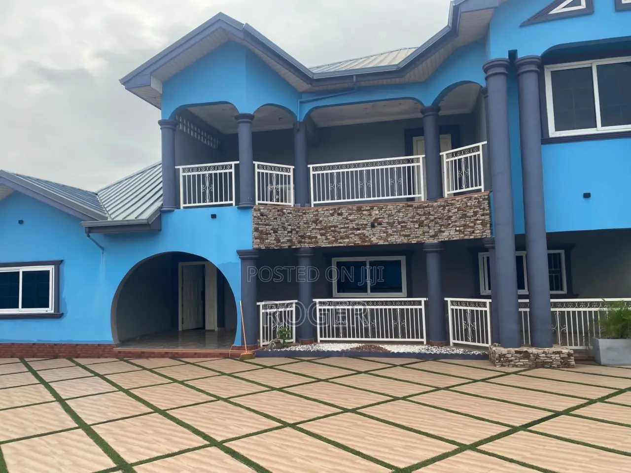 5bdrm House in Haatso for sale