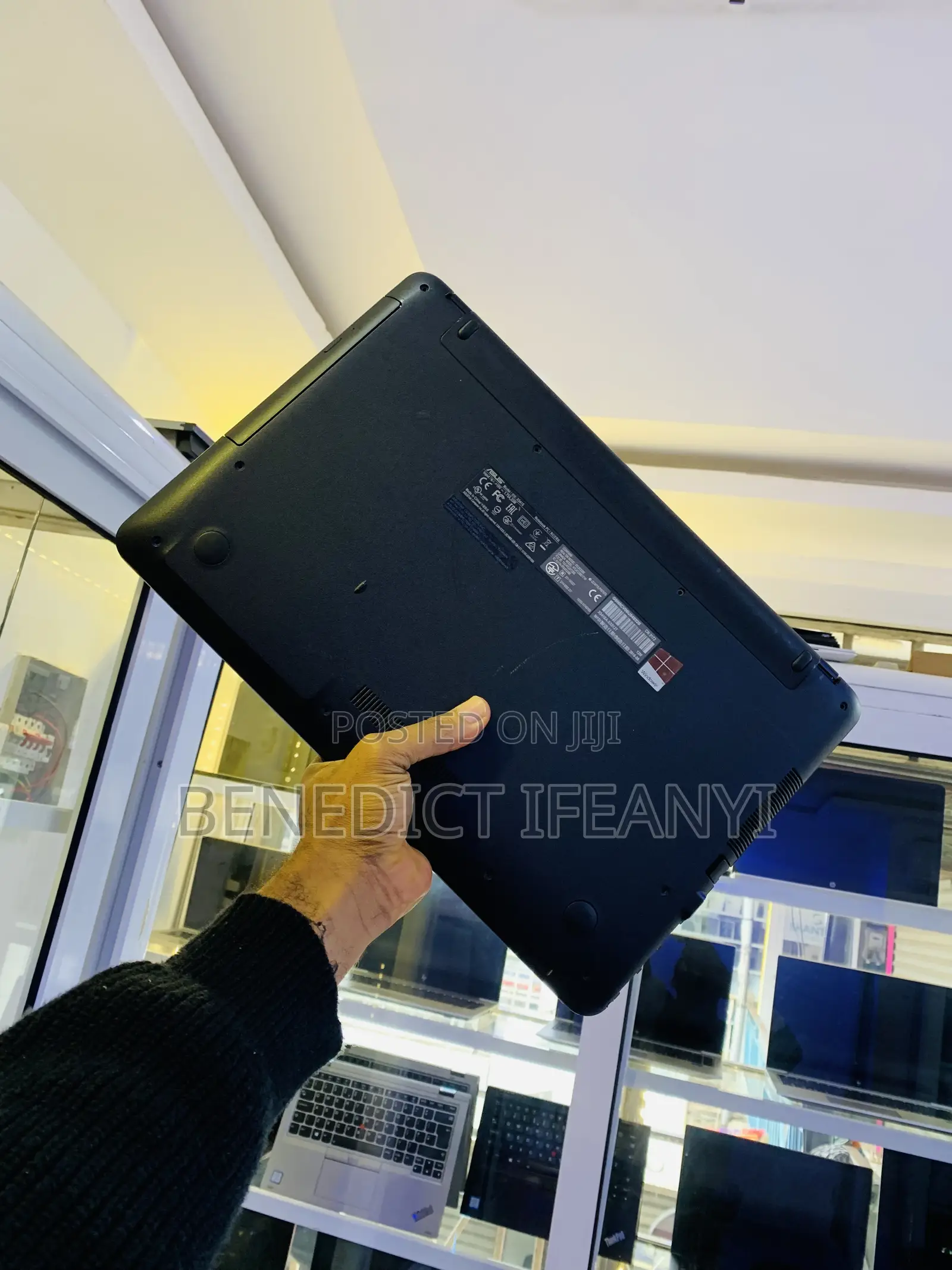 Laptop Asus X540LA 4GB Intel HDD 750GB