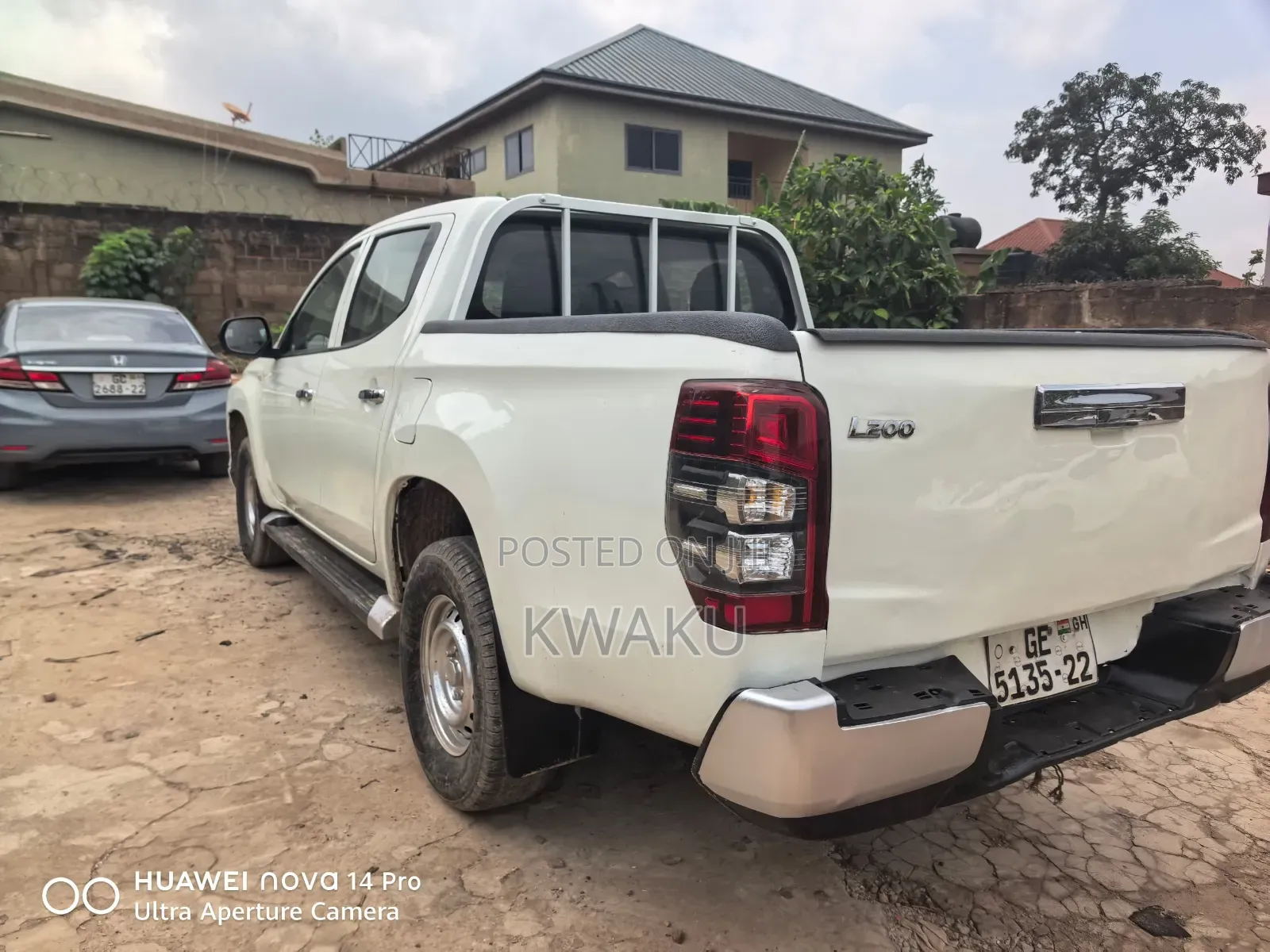 Mitsubishi L200 2022 White