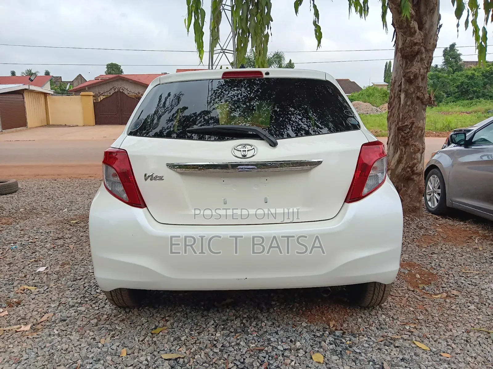 Toyota Vitz 1.3 FWD 3dr 2012 White