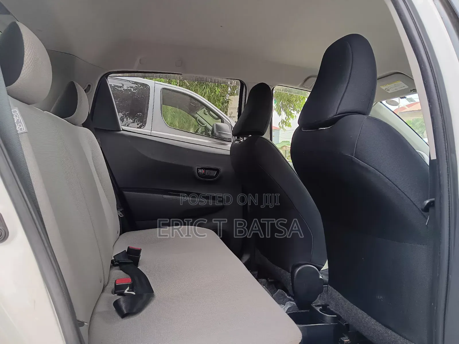 Toyota Vitz 1.3 FWD 3dr 2012 White