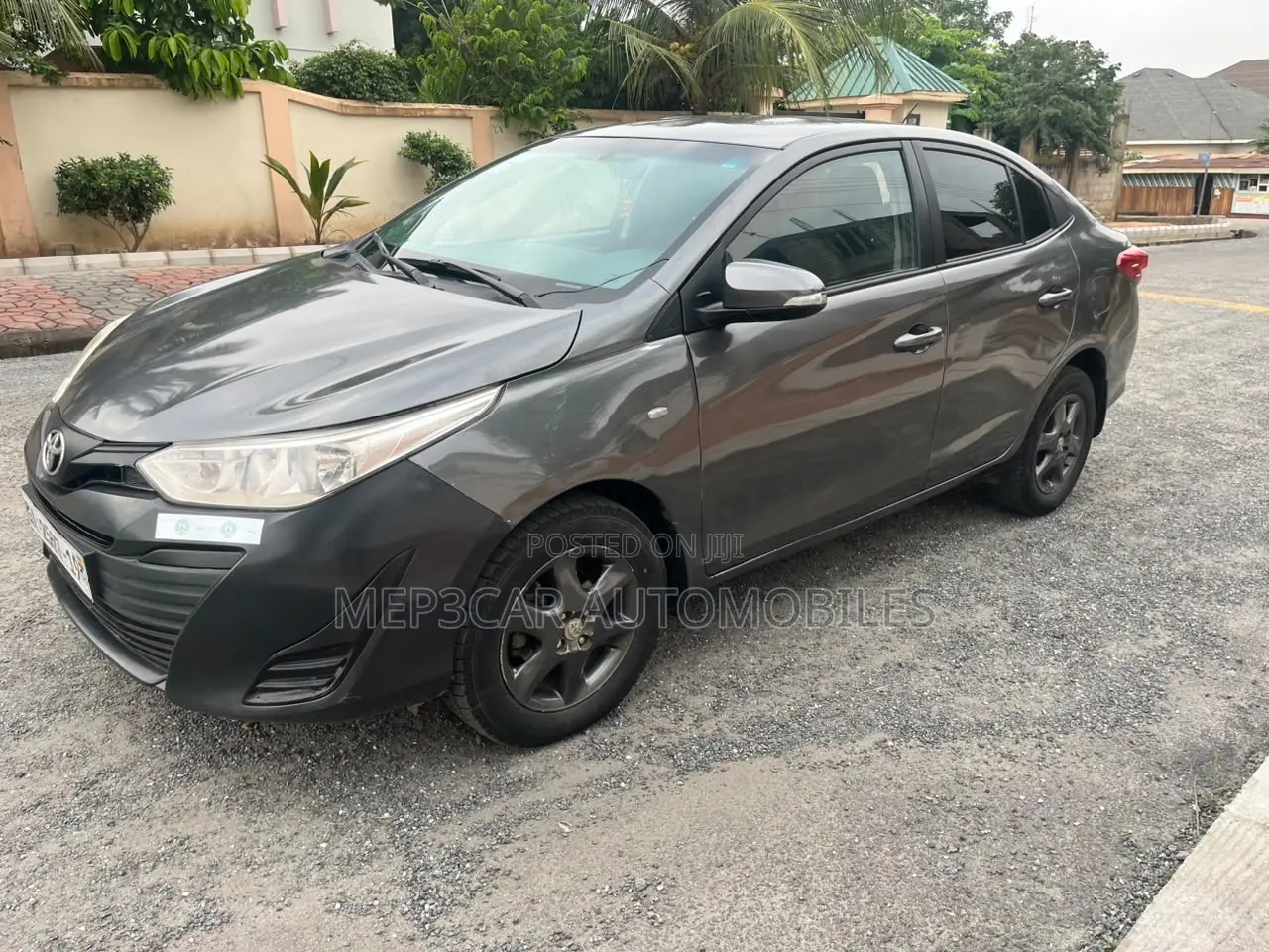 Toyota Yaris 2019 Gray