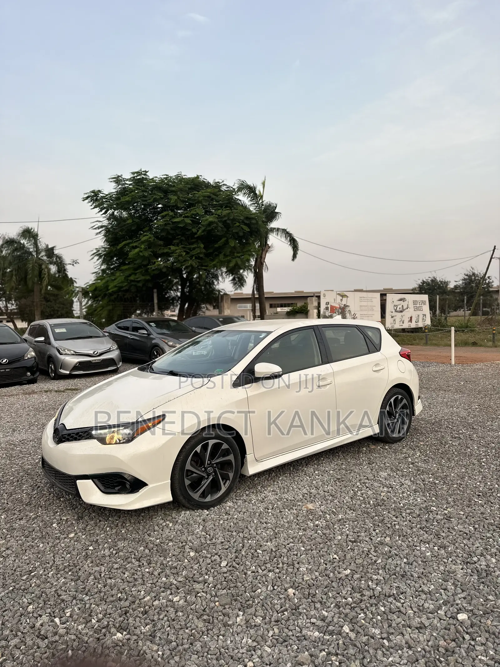 Scion iM 2015 White