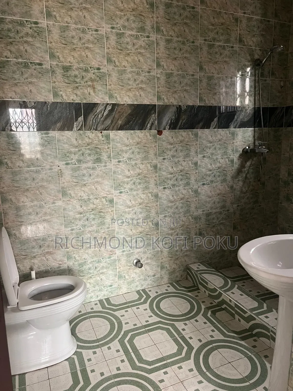 5bdrm House in Kofis Realty, Baatsona Total for rent