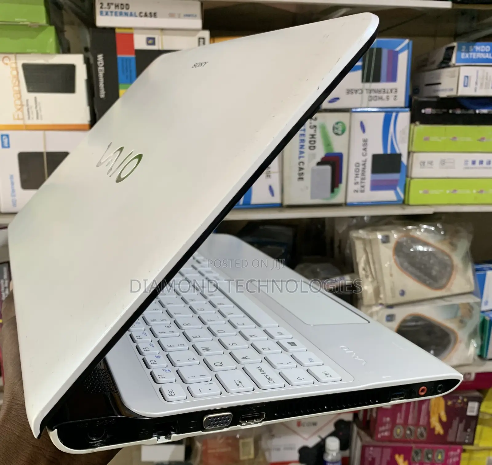 Laptop Sony VAIO SVE1513BYN 6GB Intel Core i3 HDD 320GB