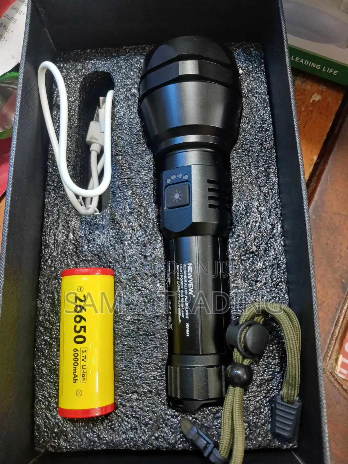 NV- Aluminium Alloy Flashlight
