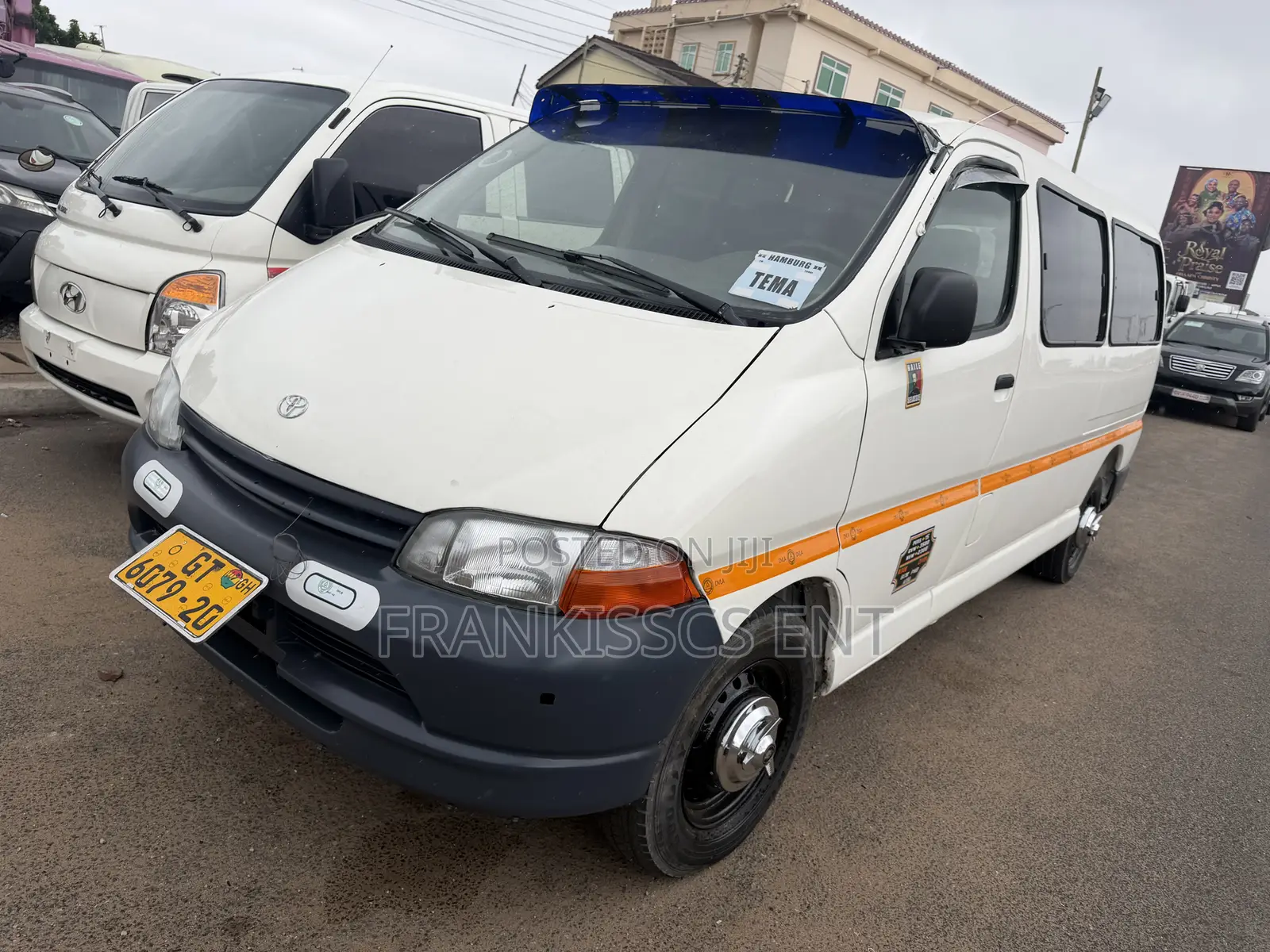 Toyota HiAce 2004 White