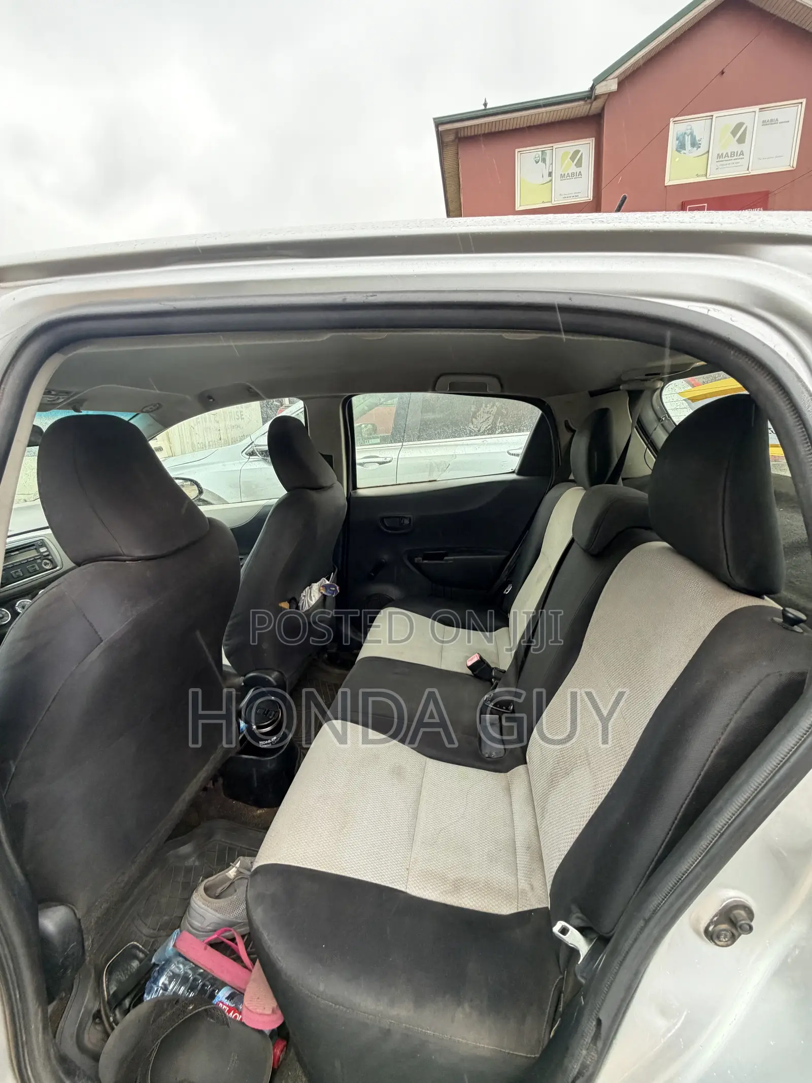 Toyota Yaris SE Hatchback 5dr 2016 Silver