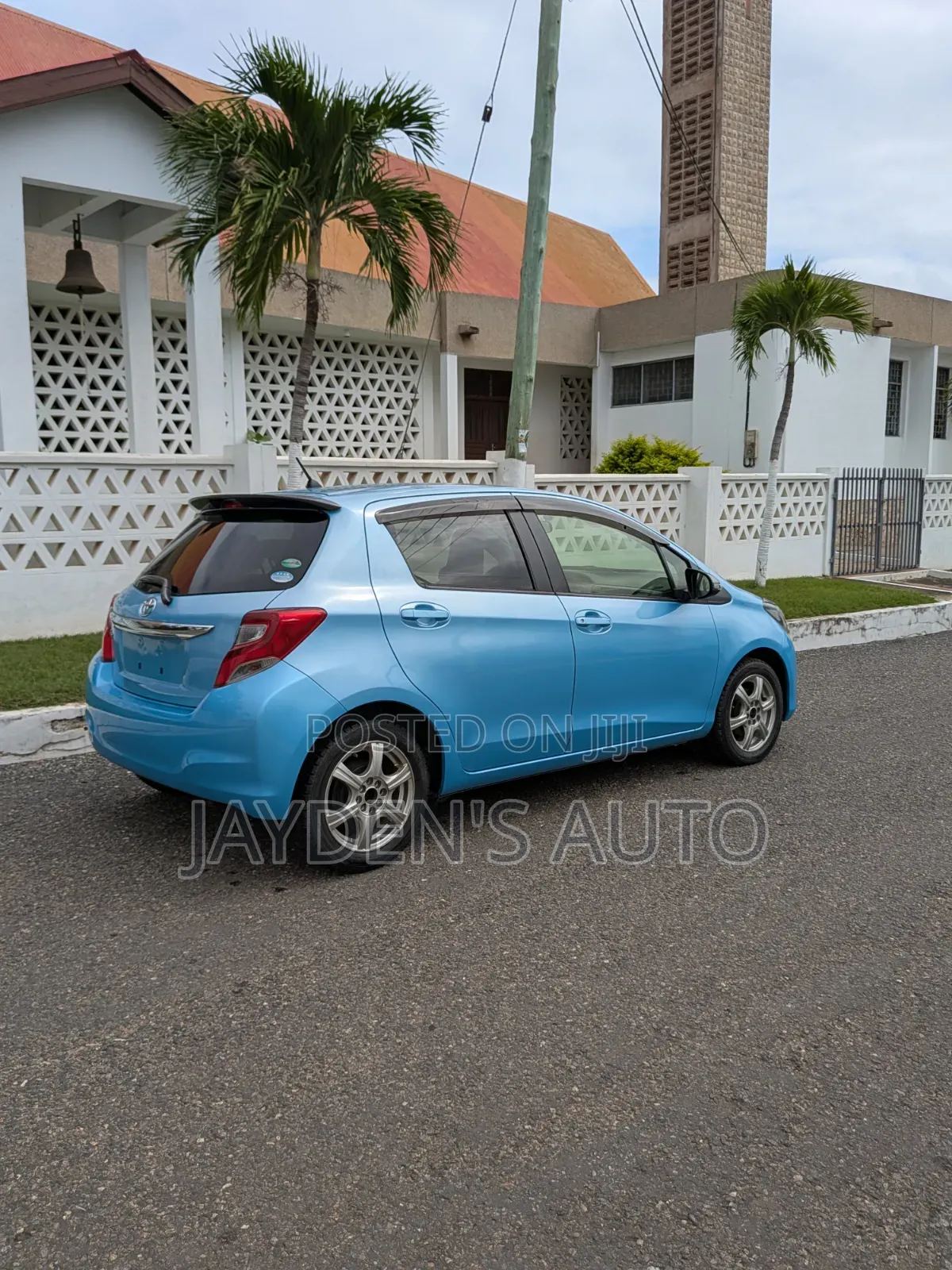 Toyota Vitz 2014 Blue