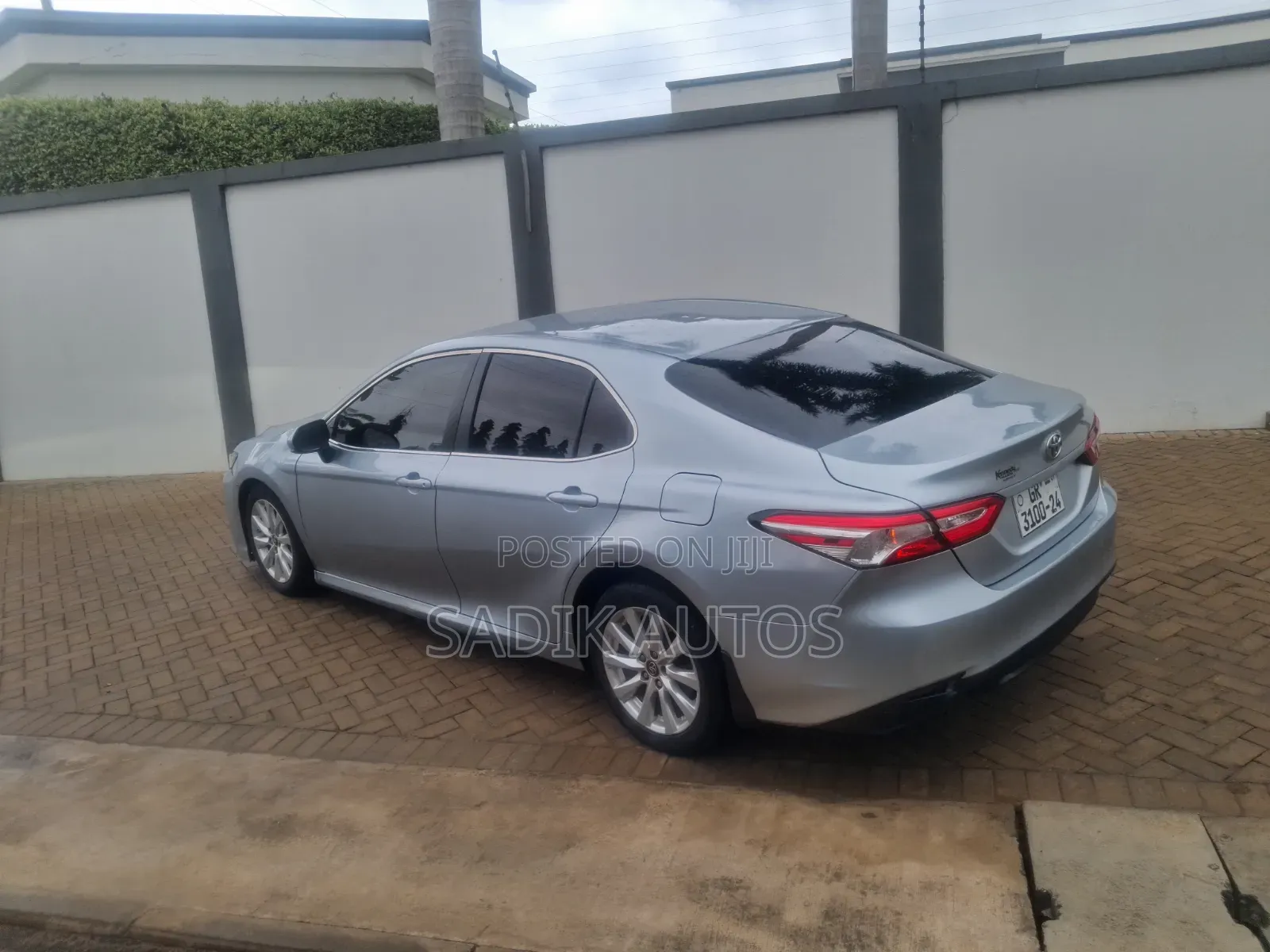 Toyota Camry 2018 Silver