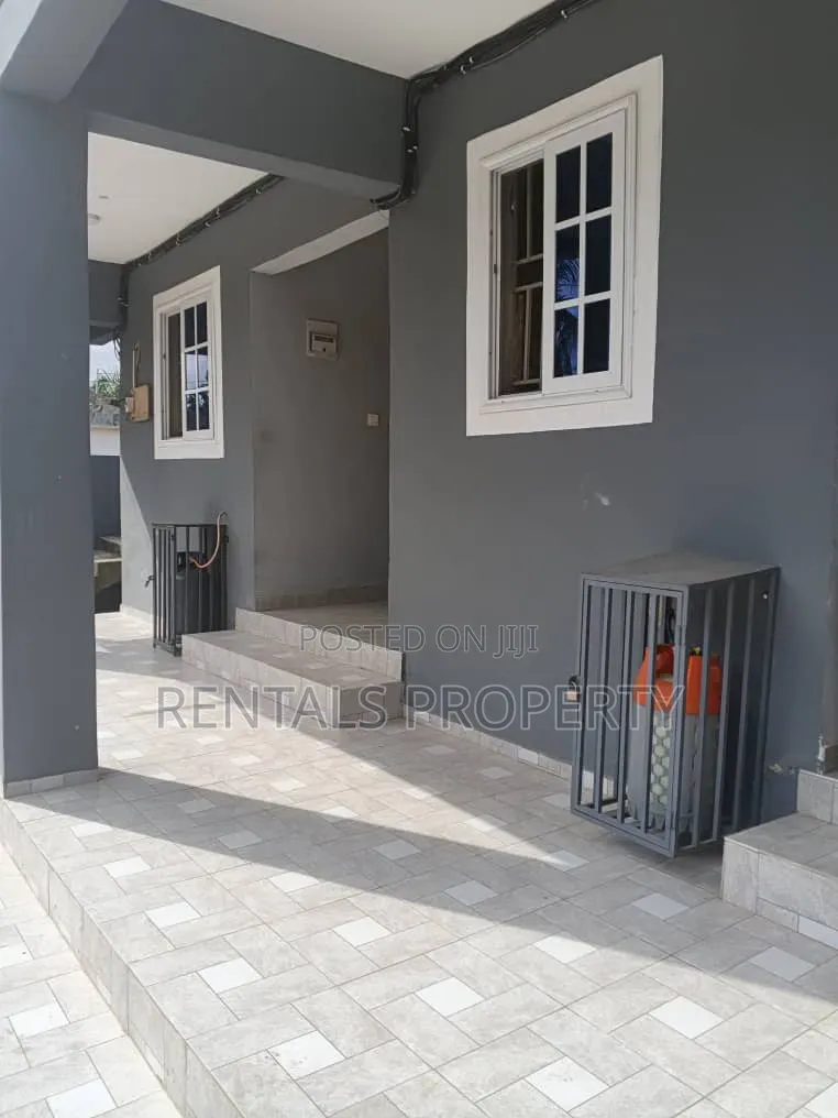 1bdrm Block of Flats in Pentecost for rent