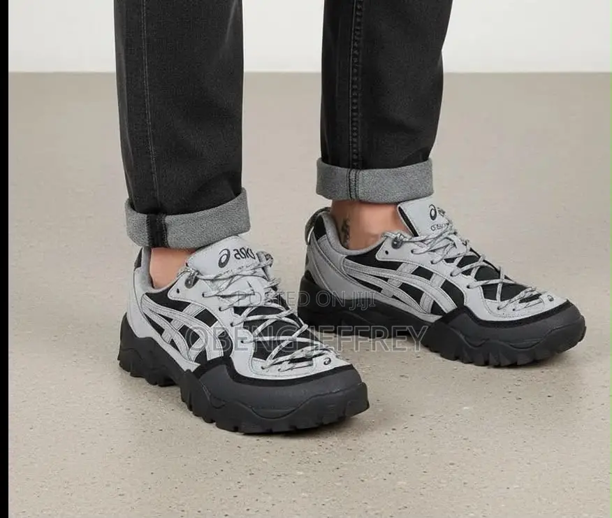 Original Asics Pickax Modern Safari in Colours