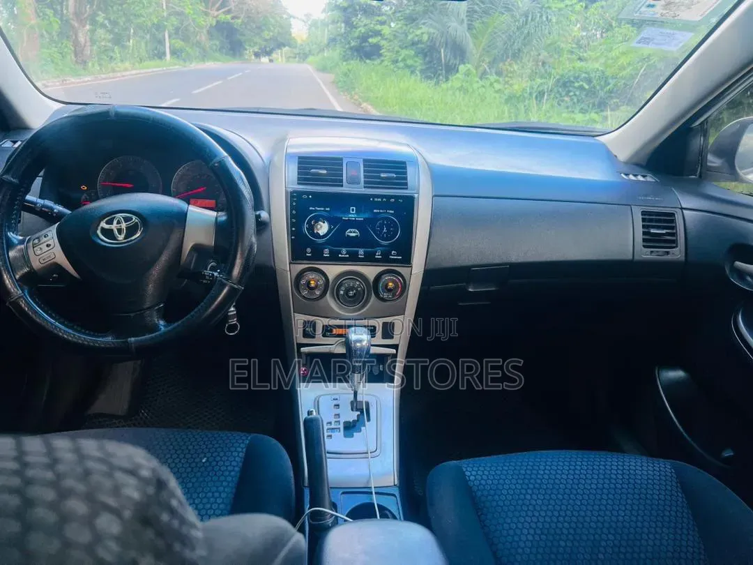 Toyota Corolla 2010 White