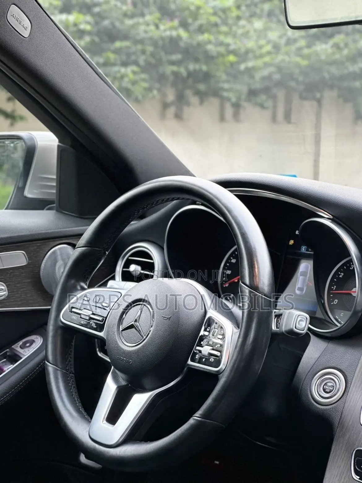 Mercedes-Benz C300 2020 Gold