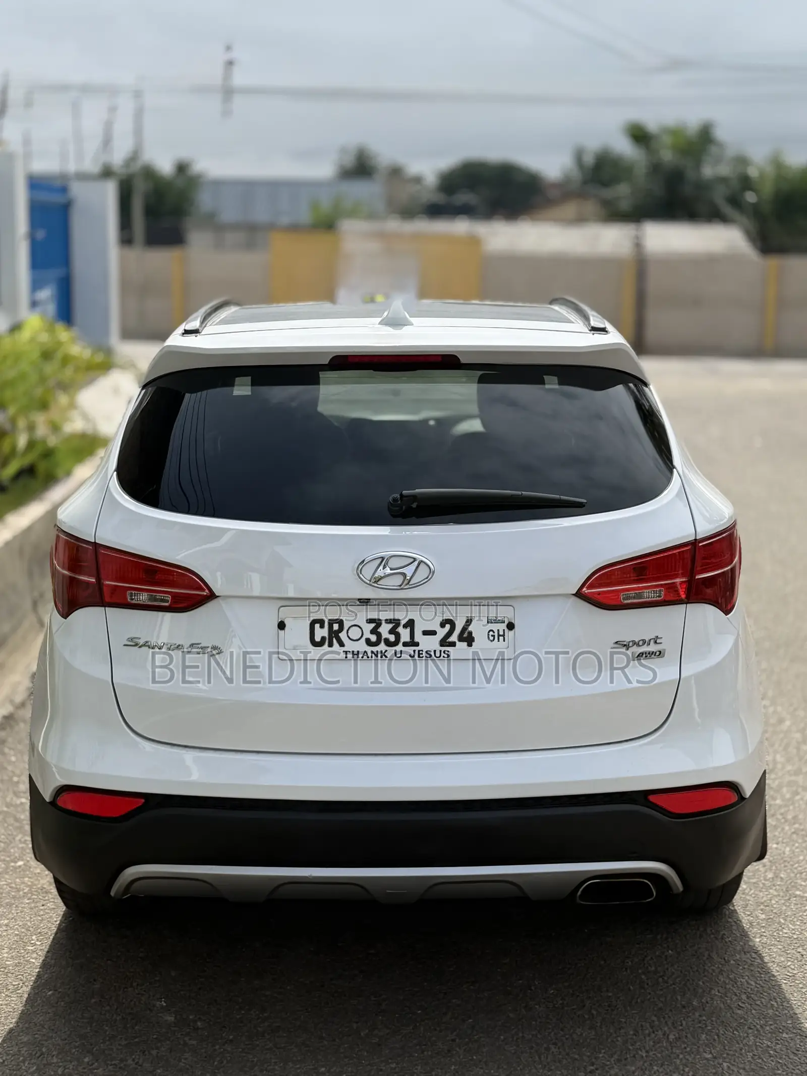 Hyundai Santa Fe SE AWD 2016 White