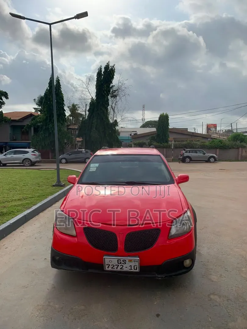 Pontiac Vibe 2010 Red