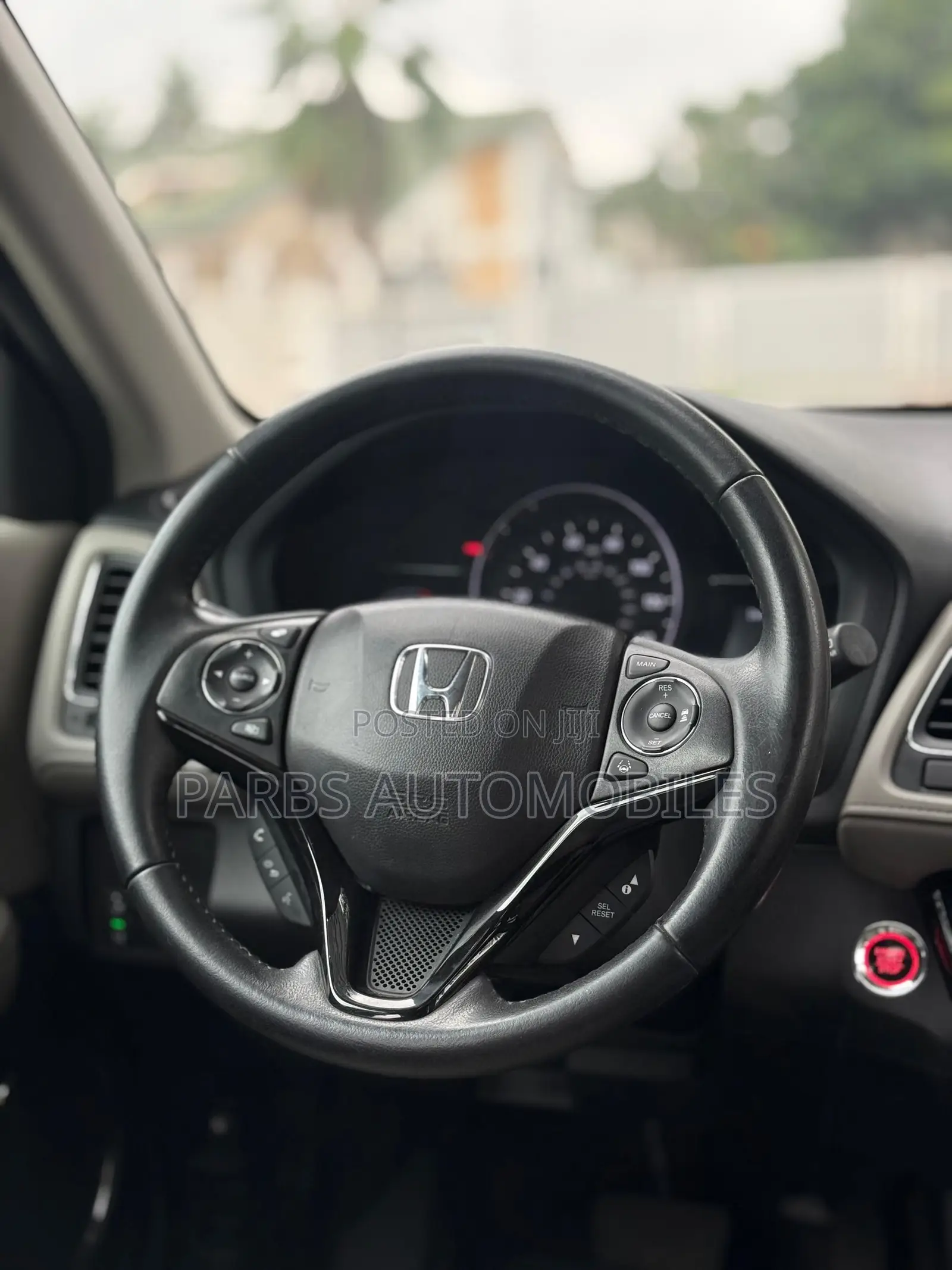 Honda HR-V Touring AWD 2019 Gray