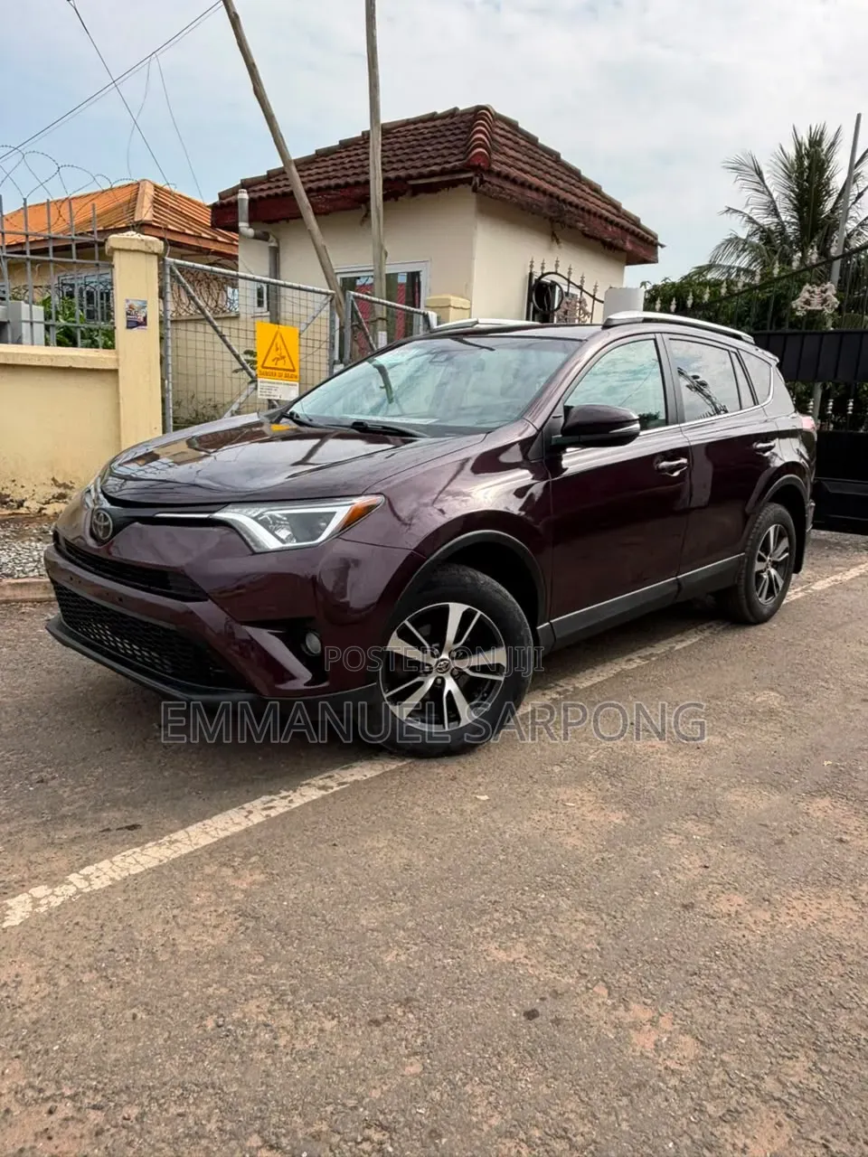 Toyota RAV4 2017 Burgundy