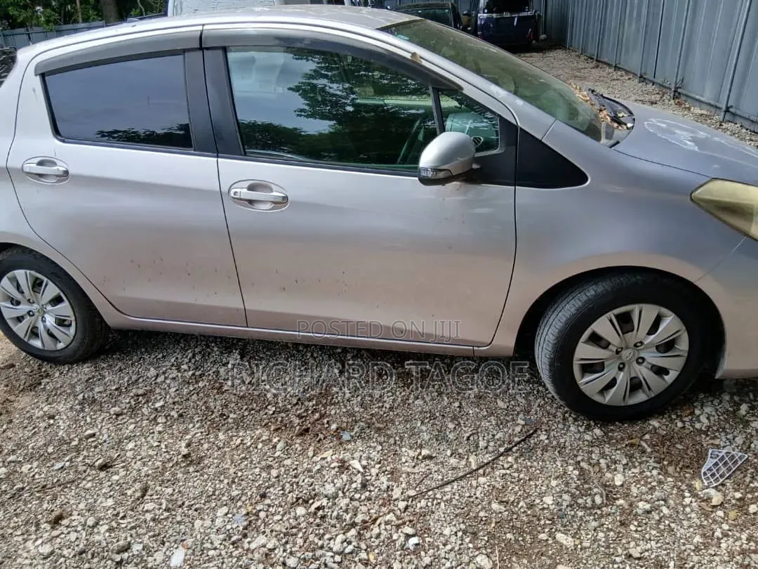 Toyota Vitz 2013