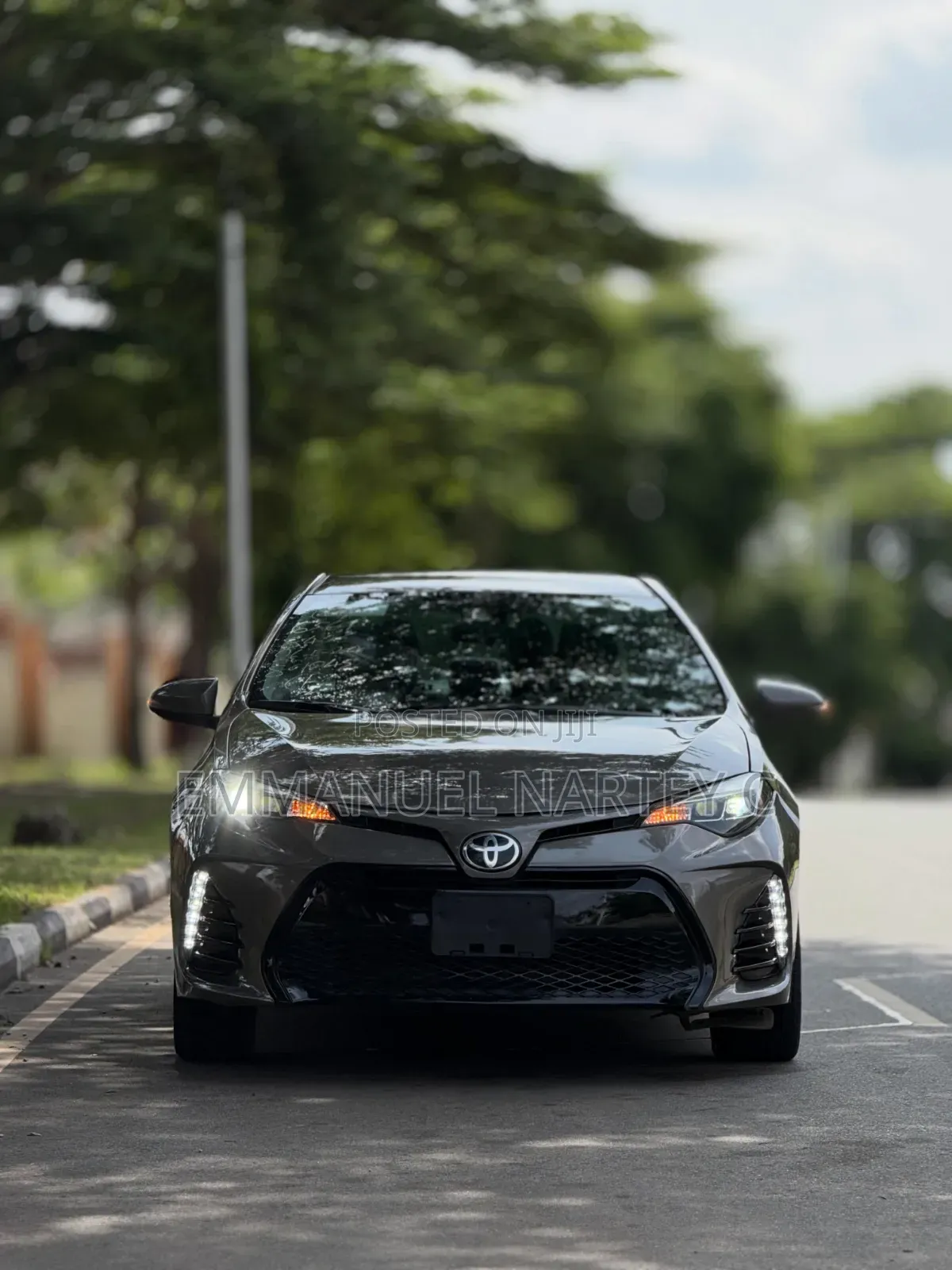 Toyota Corolla 2018 Brown