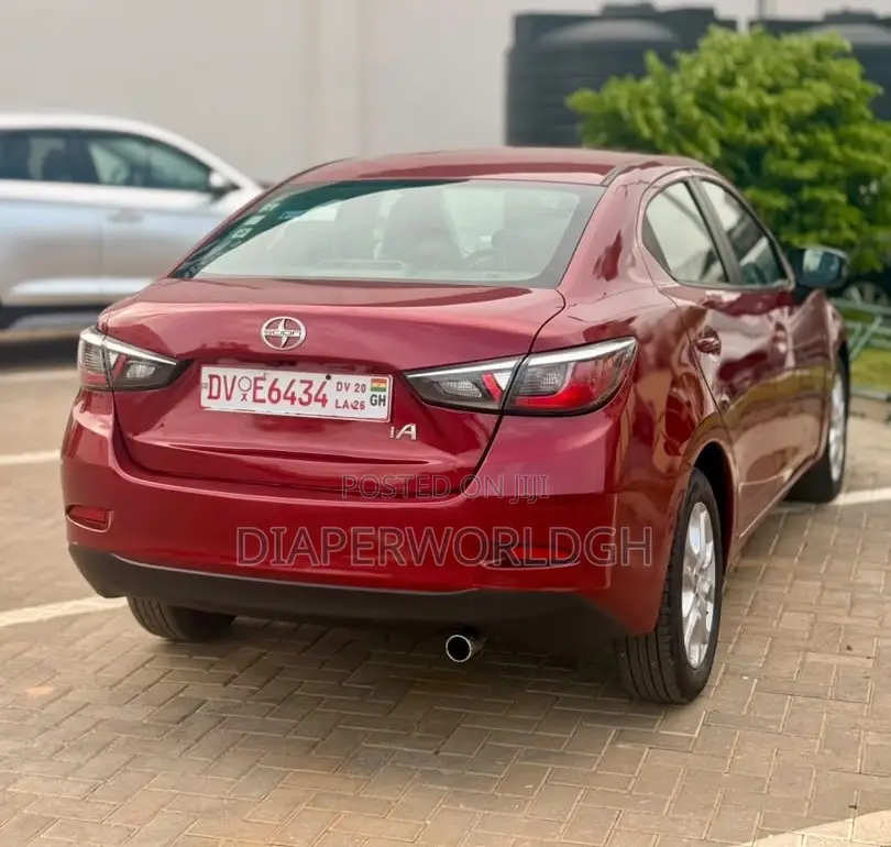 Toyota Yaris iA 1.5 FWD 2016 Red