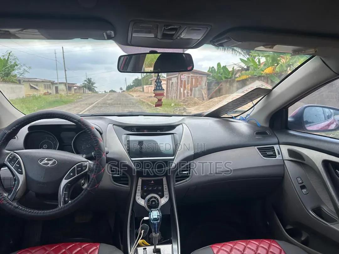 Hyundai Elantra 2013 Red