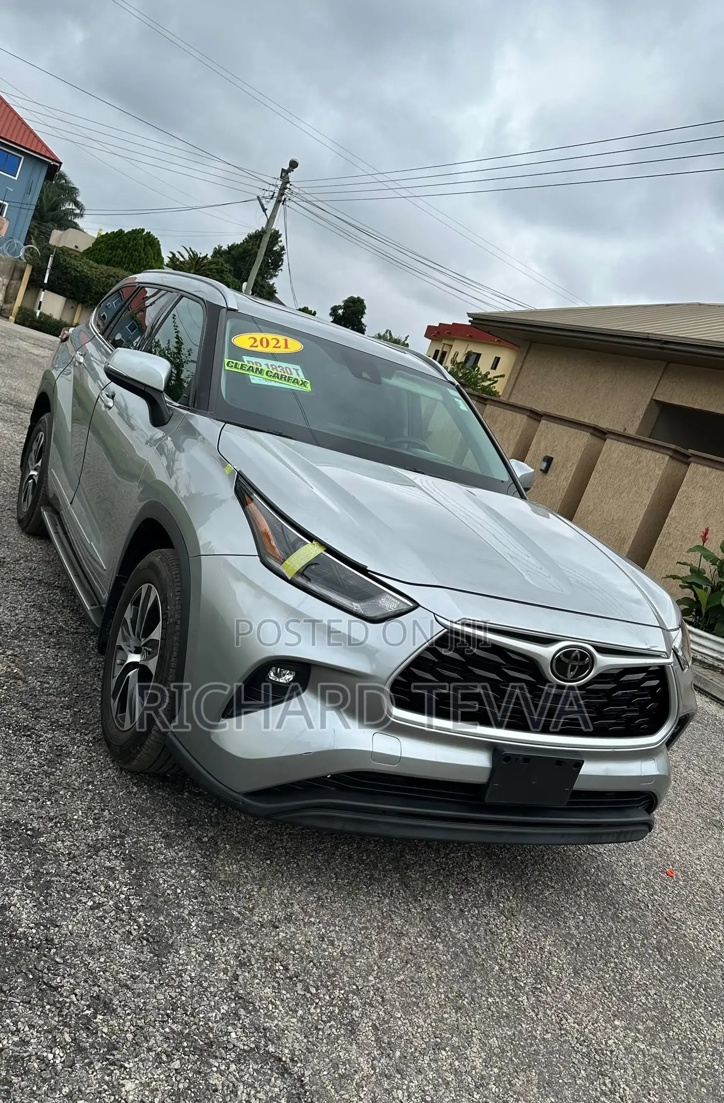 Toyota Highlander XLE 2021 Silver